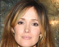 WHAT IS THE ZODIAC SIGN OF ROSE BYRNE?